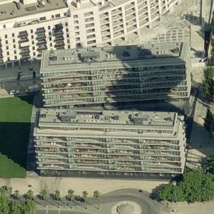 Edifício Entre Ponte e Torre - Clique para observar a vista aérea em Microsoft Live Search Maps